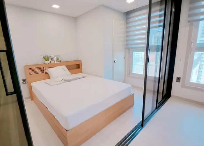 Height St Apartment Busan